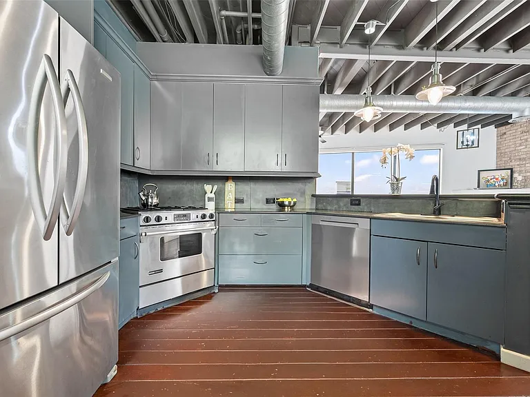 708 W Clay St — Photo 13