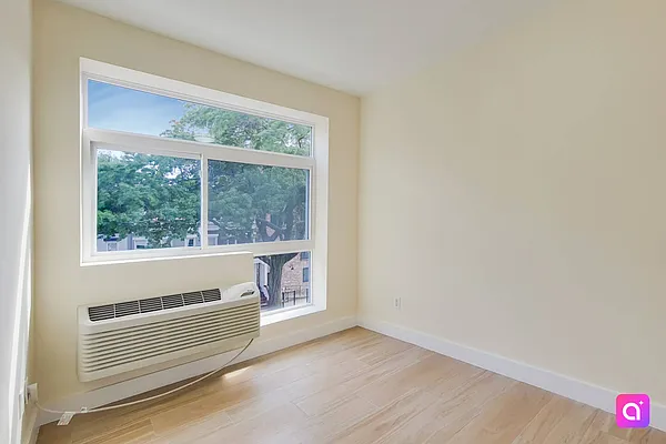 Rented by MAPT Residential LLC | media 6