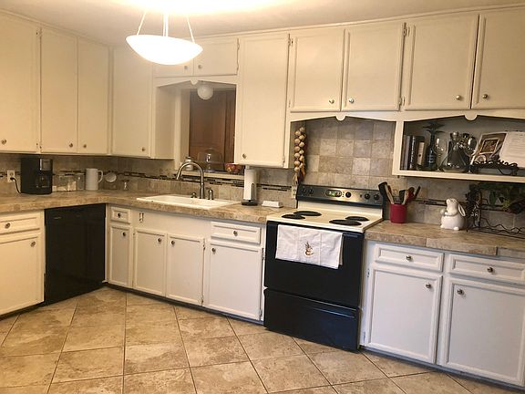 5th image of 906 Wilshire Pl