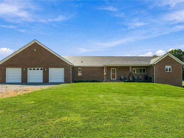 106 Rushford Ln, Butler, PA 16002