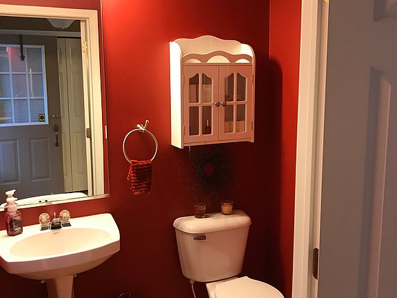 5th image of 5135 Meadow Crest Cir