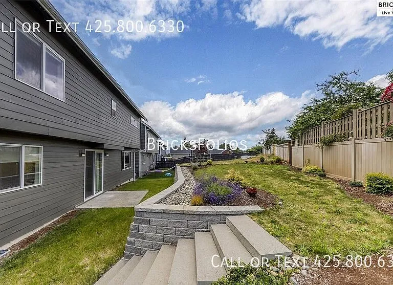 1052 Banyan St — Photo 29