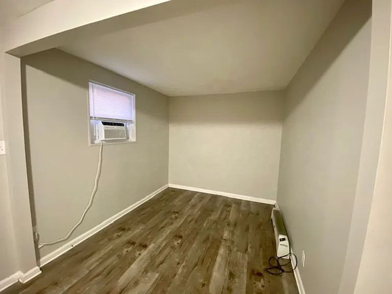 204 Courtyard Cir — Photo 103