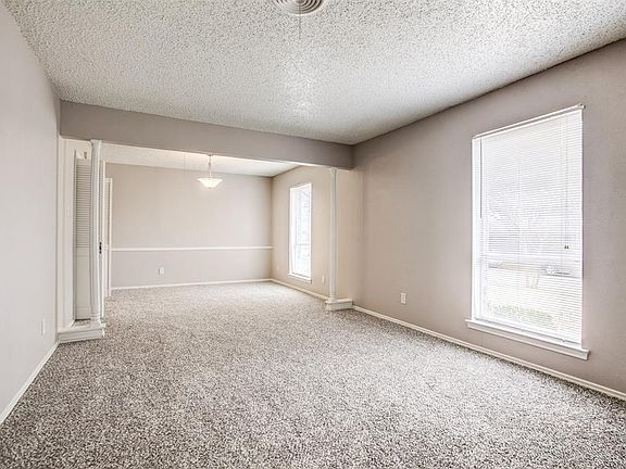 3rd image of 1810 Marquette Dr
