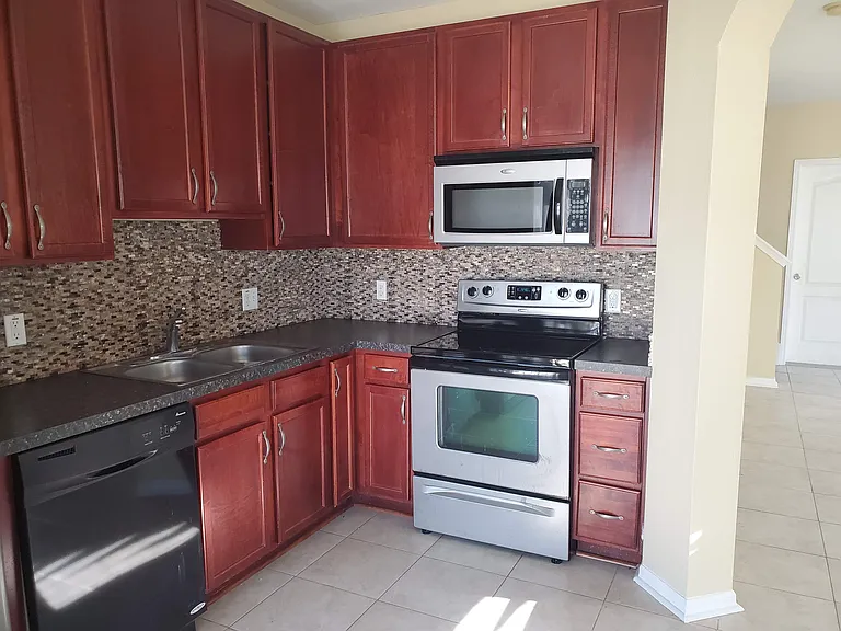12722 Evington Point Dr — Photo 5