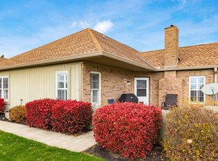 5850 Willow Lake Dr, Grove City, OH