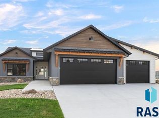 713 S 4th Cir, Brandon, SD 57005