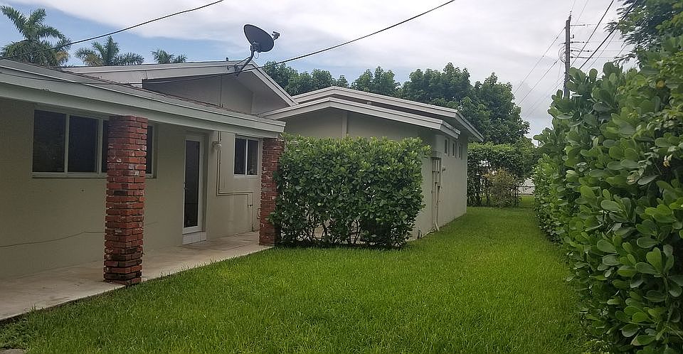 2nd image of 7200 SW 129th St