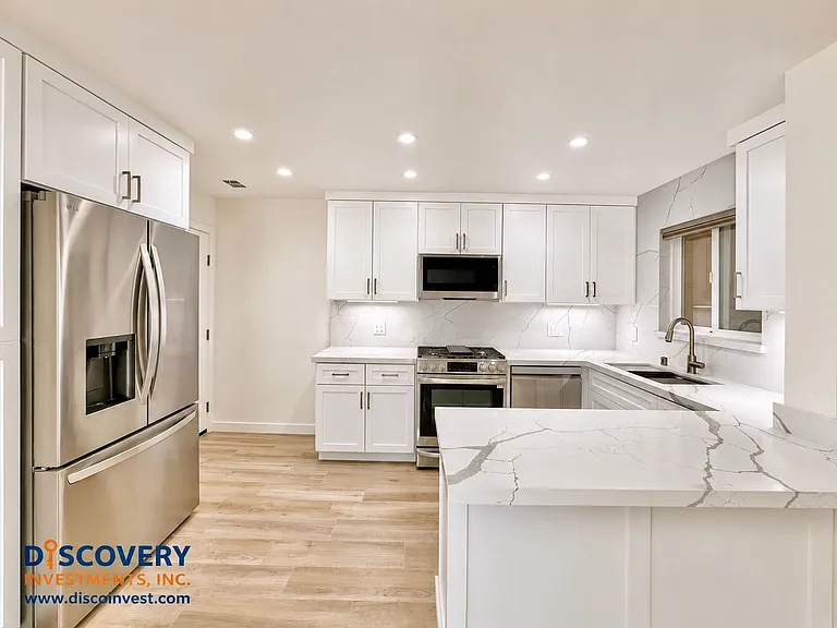 3939 Midvale Ave — Photo 9