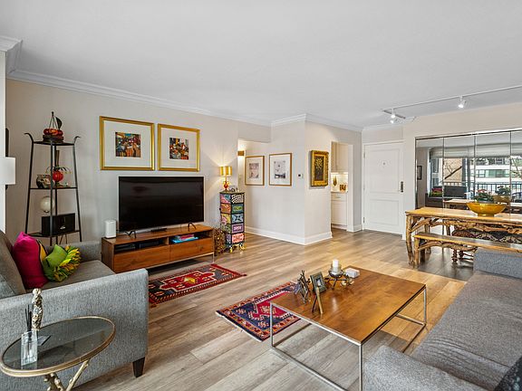 4th image of 1625 Sheridan Rd Unit 204