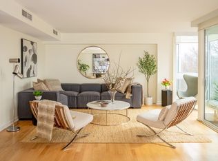 975 Memorial Dr APT 608, Cambridge, MA 02138