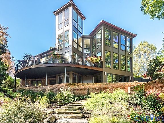 2nd image of 4902 Riverside Dr