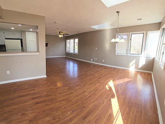 5th image of 104 Northrup Dr #104