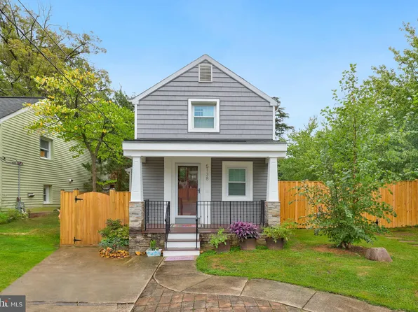 5138 12th St S, Arlington, VA 22204