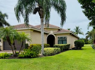 3386 Baltic Dr, Naples, FL 34119