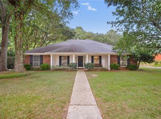 1040 Wakefield Dr W, Mobile, AL 36695