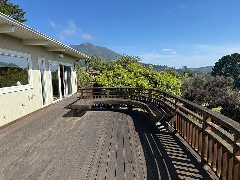2 Lone Tree Ave — Photo 24