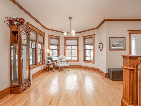 5th image of 2908 Wellington Dr