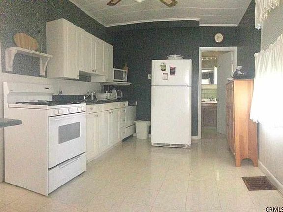 5th image of 149 Masten Ave