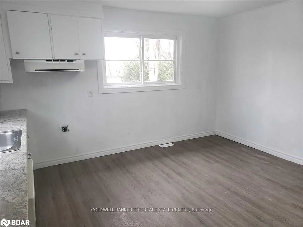 3 bed, $2,200 — Photo 4