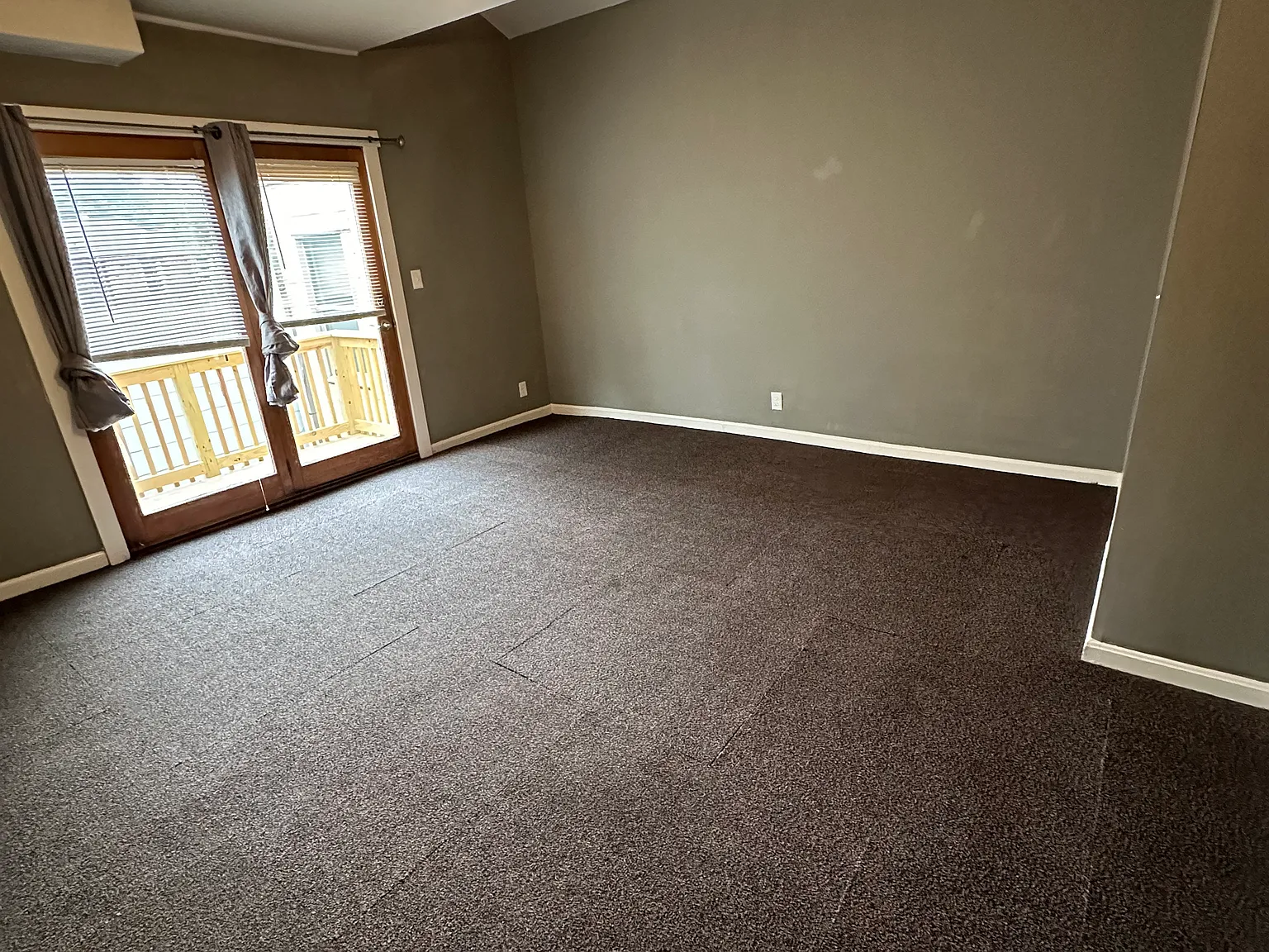 3 W Hollister Street — Photo 2