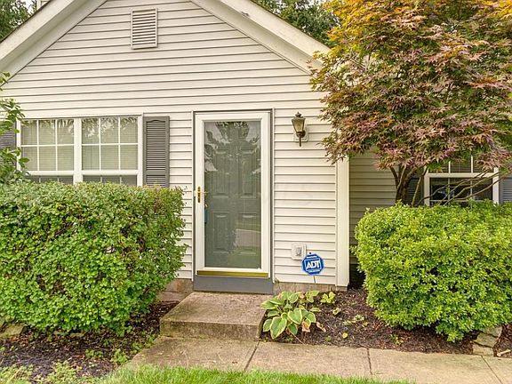 2nd image of 2337 Sunladen Dr