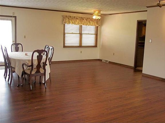 4th image of 3470 Norton Dr