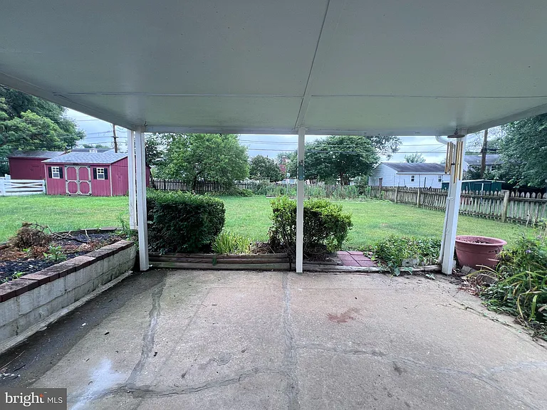 8407 Thornton Rd — Photo 23