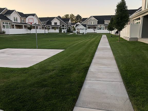 3rd image of 4448 S Stonington Way