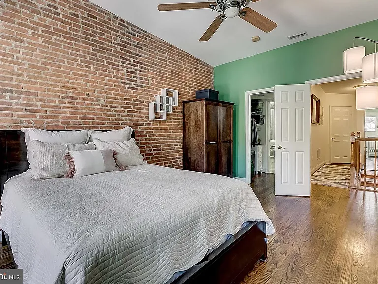 1636 S Hanover St — Photo 15