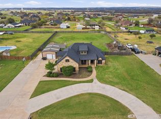 165 Canyon Dr, Decatur, TX 76234