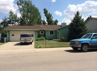 3211 Alberta Dr, Gillette, WY 82718