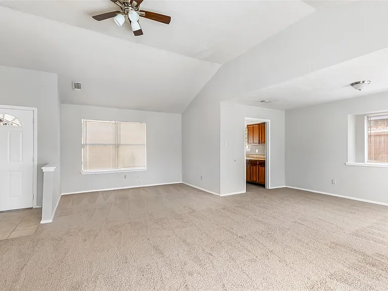 7310 Maple Walk Dr — Photo 9