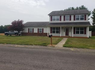 133 Suburban Dr, Smithton, IL 62285