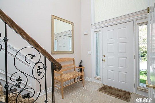 5th image of 21 Stone Gate Ct