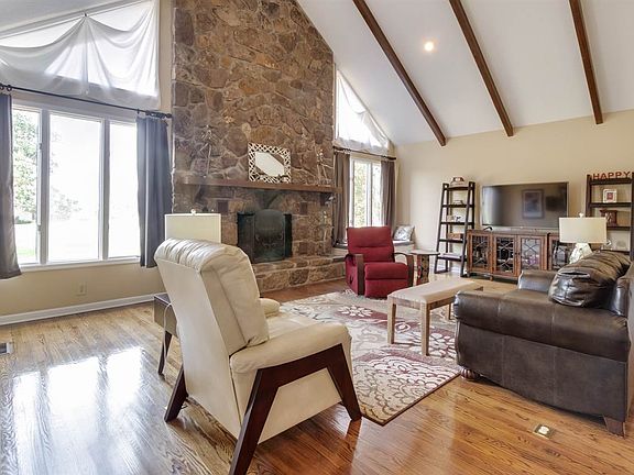 5th image of 177 Pin Oak Dr NE