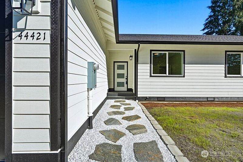 4th image of 44421 Pine Road