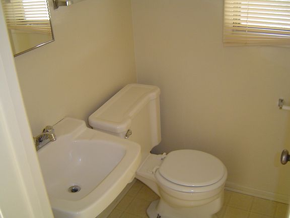 5th image of 1308 Oakhurst Dr
