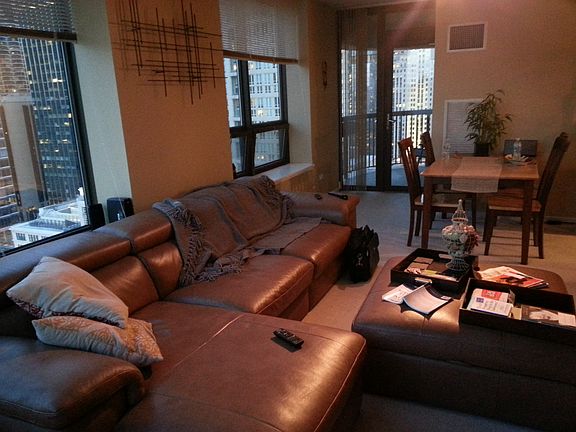 3rd image of 400 N La Salle St #2202