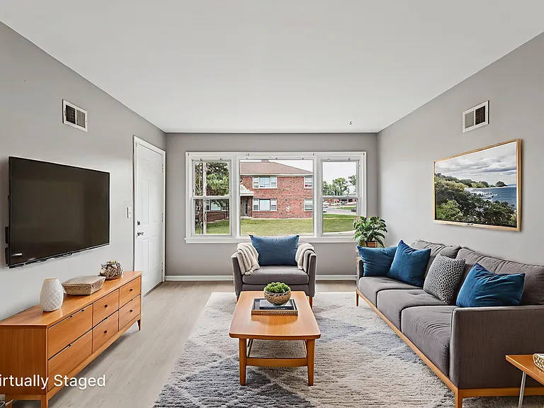 4314 N 52nd St — Photo 2