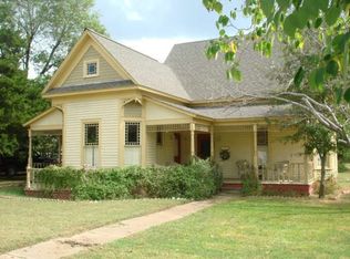 300 N Ross Ave, Mexia, TX 76667