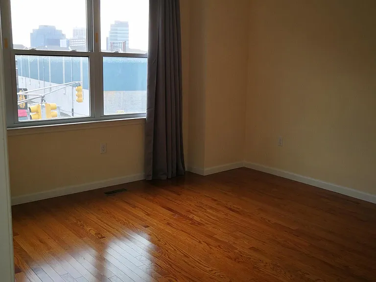100 Harrison Ave #2R — Photo 9