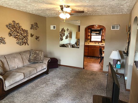 3rd image of 1812 N Broadwell Ave