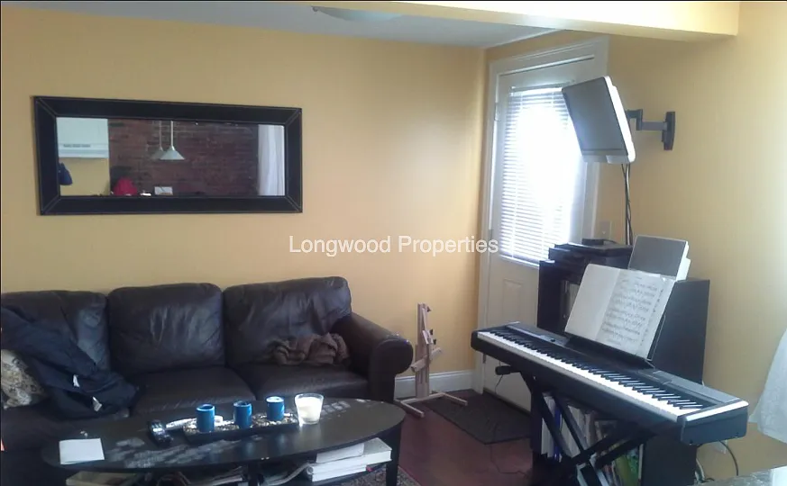 1 bed, $2,400 — Photo 3