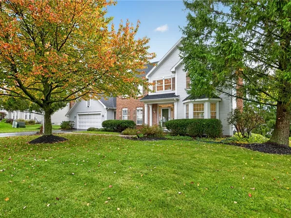 34 Caversham Woods, Pittsford, NY 14534