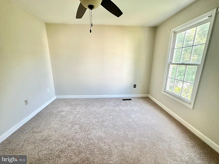 21326 Thimbleweed Ct — Photo 27