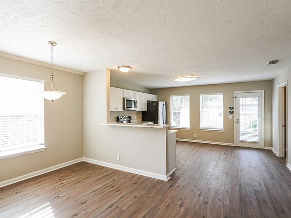 5th image of 5125 Hickory Grove Dr