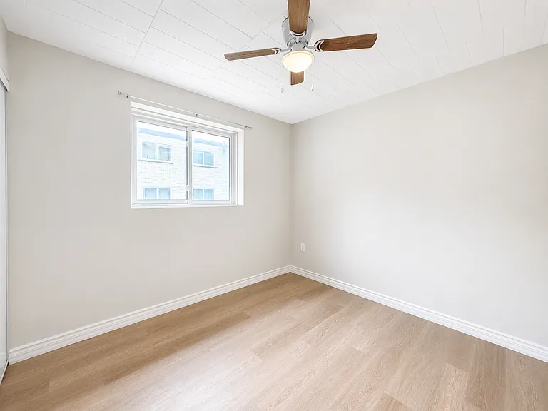 19 Empire St #8 — Photo 15