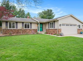 8647 Rivercrest Dr, Jenison, MI 49428
