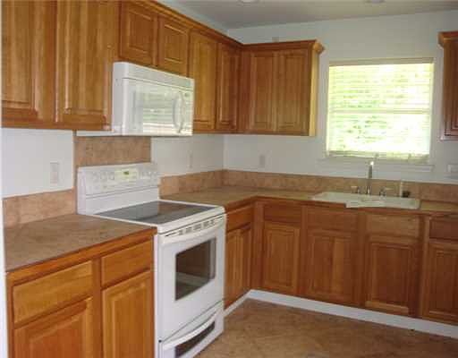 5th image of 1905 Porpoise Dr
